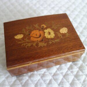 Vtg Italian REUGE Lacquered Floral Inlay Wood Jewelry Music Box – Not Working